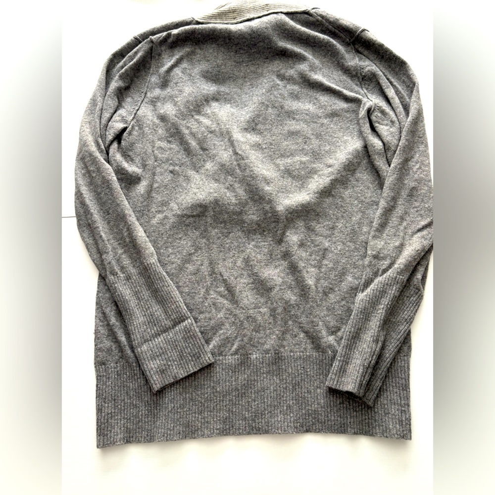 Banana Republic Grey Luxury Cashmere Blend Pullover Sweater Size S - Picture 2 of 6
